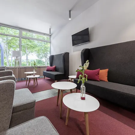 雷姆沙伊德瑟尔维酒店 酒店 3*