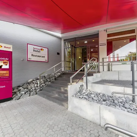 雷姆沙伊德瑟尔维酒店 酒店