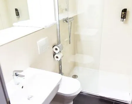 雷姆沙伊德瑟尔维酒店 3*