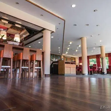 雷姆沙伊德瑟尔维酒店 3*